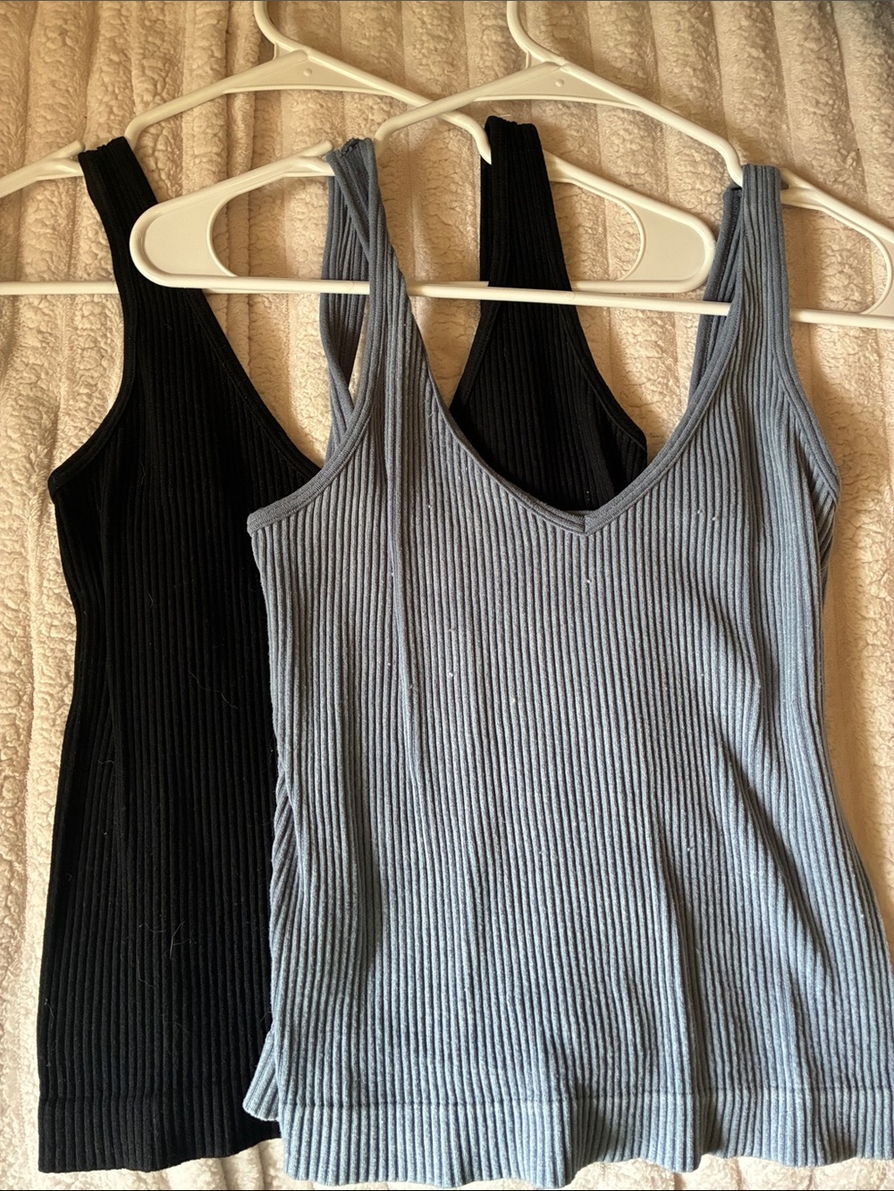 Ribbed V-Neck Tank Top — Black & Light Blue